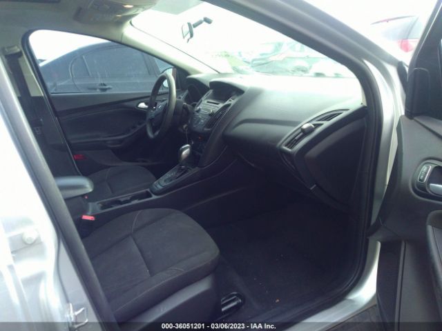 1FADP3K20FL263373 Ford FOCUS SE