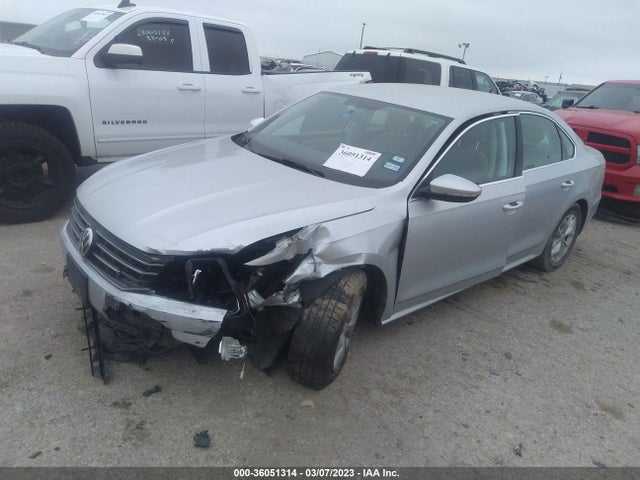 1VWAT7A33HC027620 Volkswagen Passat 1.8t S