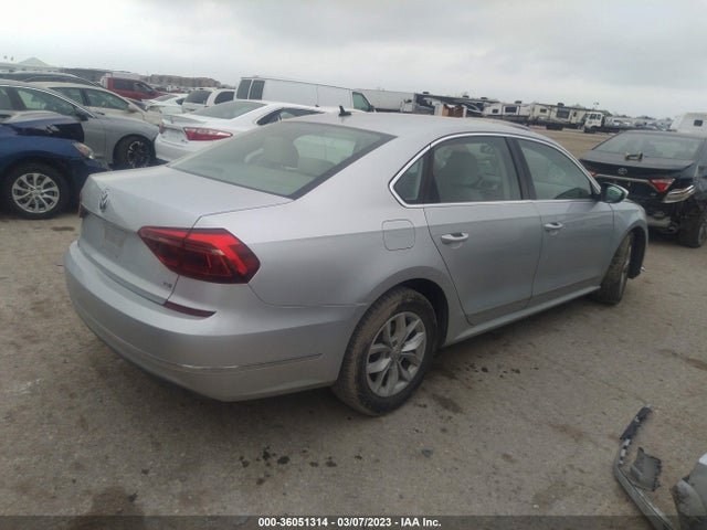 1VWAT7A33HC027620 Volkswagen Passat 1.8t S