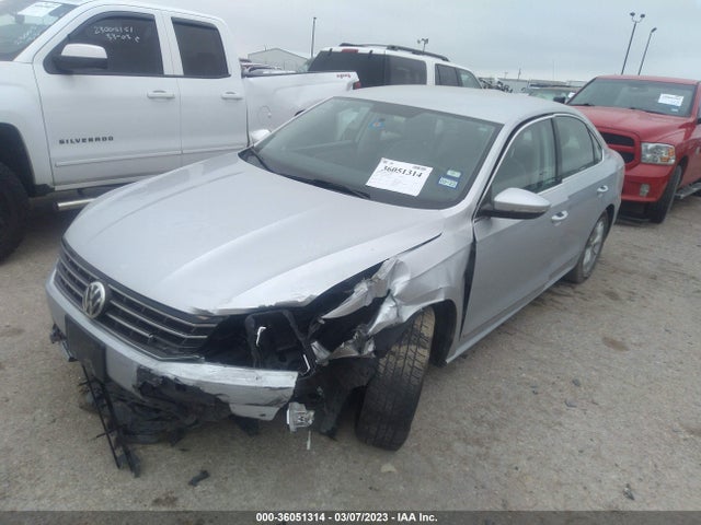 1VWAT7A33HC027620 Volkswagen Passat 1.8t S