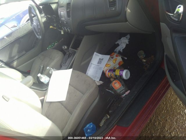 KNAFX4A65G5558596 KIA FORTE LX