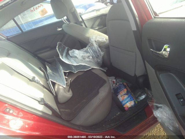 KNAFX4A65G5558596 KIA FORTE LX