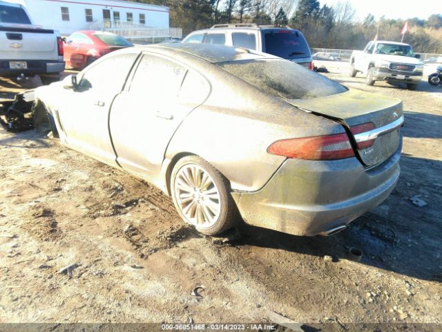 2012 JAGUAR XF SAJWA0HB6CLS56595 Photo 2