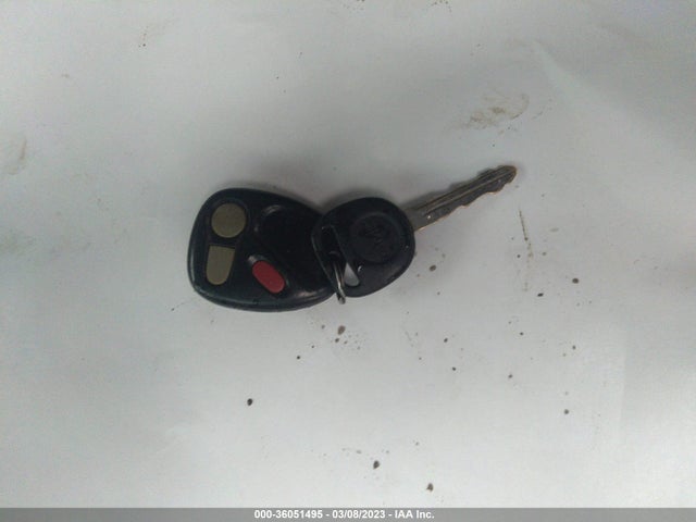 GMC YUKON DENALI 2001 1GKEK63U71J252247 Image 3
