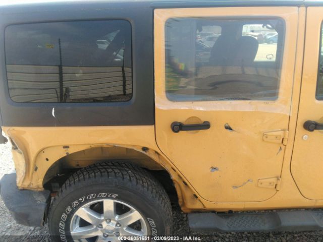 1C4BJWEG0DL640129 Jeep Wrangler Unlimited Sahara
