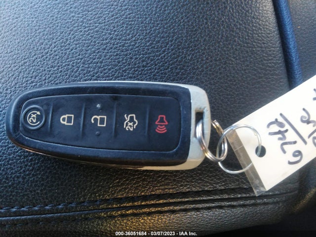 2016 Ford C-Max, VIN: 1FADP5CU1GL114371