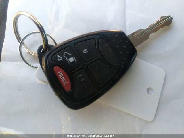 2005 DODGE GRAND CARAVAN SXT VIN: 2D8GP44L15R352413