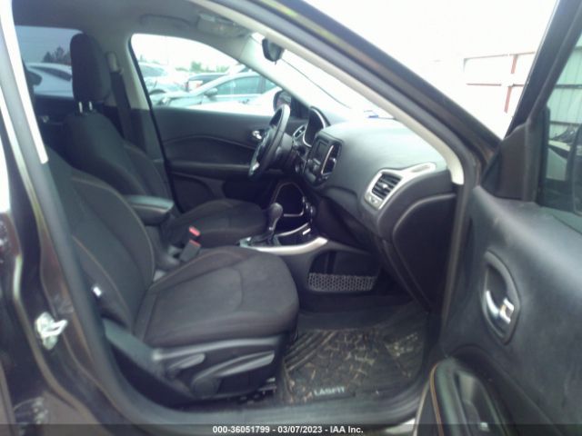 3C4NJCAB3JT272194 Jeep Compass Sport
