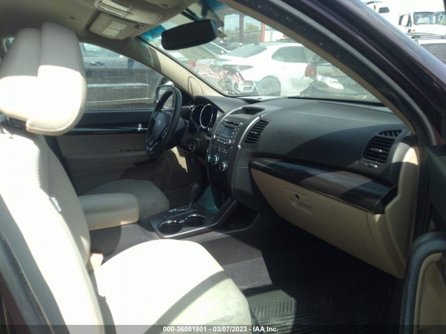 2011 KIA SORENTO LX VIN: 5XYKT3A17BG044986
