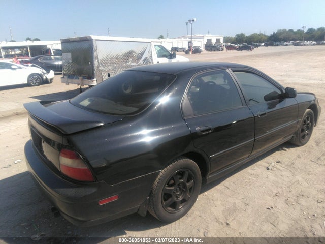 1994 HONDA ACCORD EX VIN: 1HGCD5668RA042662