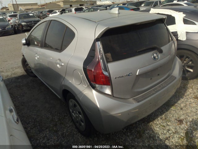 Toyota Prius C One/two/three/four 2016 JTDKDTB39G1129607 Image 3
