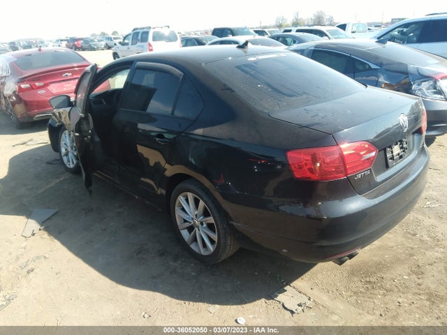 3VWD17AJ0EM418154 Volkswagen Jetta Sedan Se