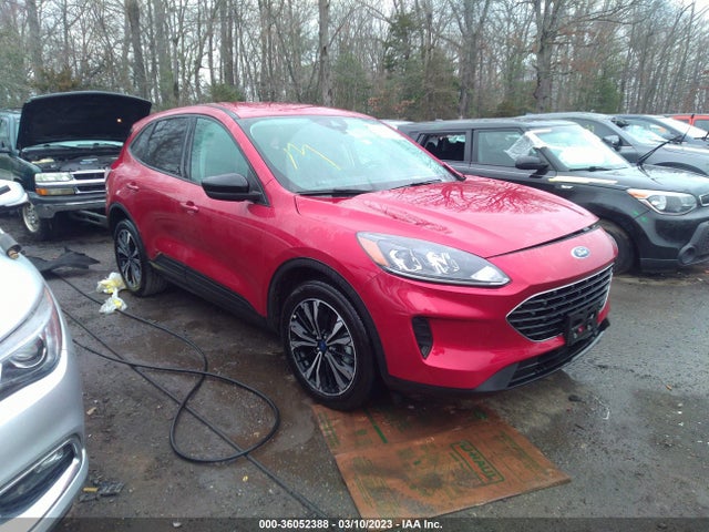 2021 Ford Escape, VIN: 1FMCU0BZ4MUA21103