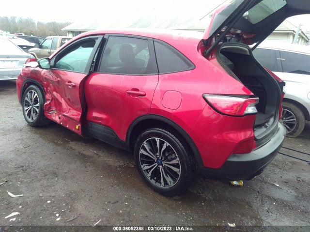 2021 Ford Escape, VIN: 1FMCU0BZ4MUA21103