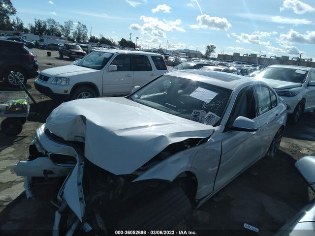 BMW 3 Series 330i 2018 WBA8B9G56JNU98841 Image 2
