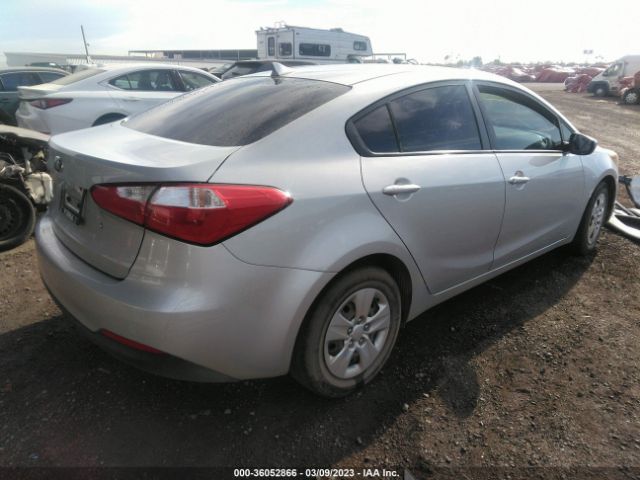 KNAFK4A65F5434194 KIA FORTE LX