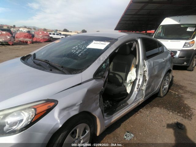 KNAFK4A65F5434194 KIA FORTE LX