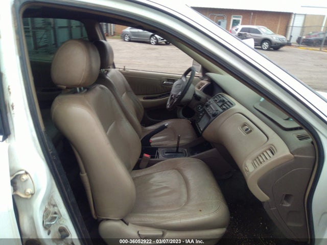 1998 HONDA ACCORD SDN EX VIN: 1HGCG5652WA130388