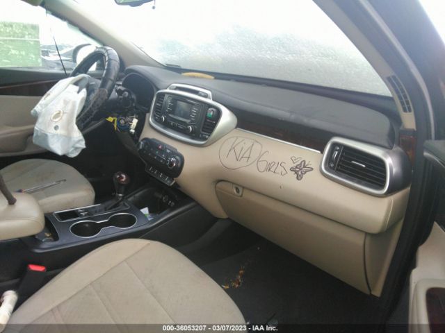 5XYPGDA30GG111176 KIA SORENTO LX
