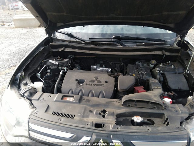 JA4AD3A37EZ001176 Mitsubishi Outlander Se