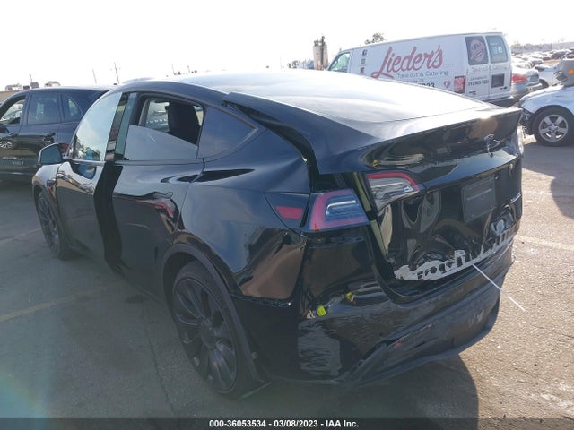 2022 Tesla Model Y, VIN: 7SAYGDEF2NF534664