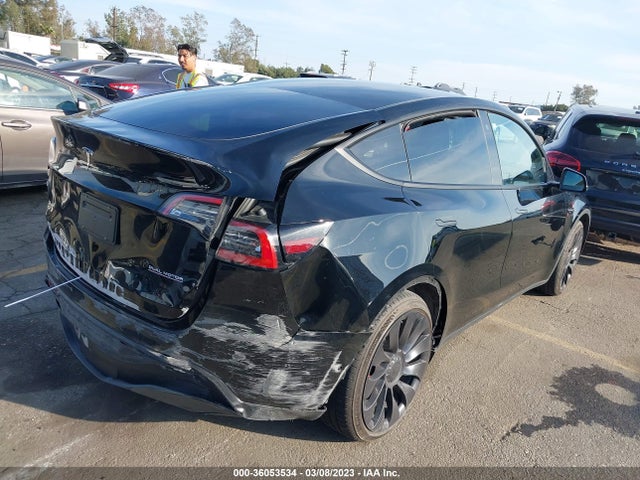 2022 Tesla Model Y, VIN: 7SAYGDEF2NF534664