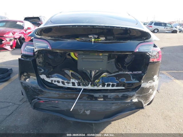 2022 Tesla Model Y, VIN: 7SAYGDEF2NF534664