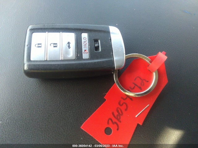 2014 Acura RLX, VIN: JH4KC1F94EC001605