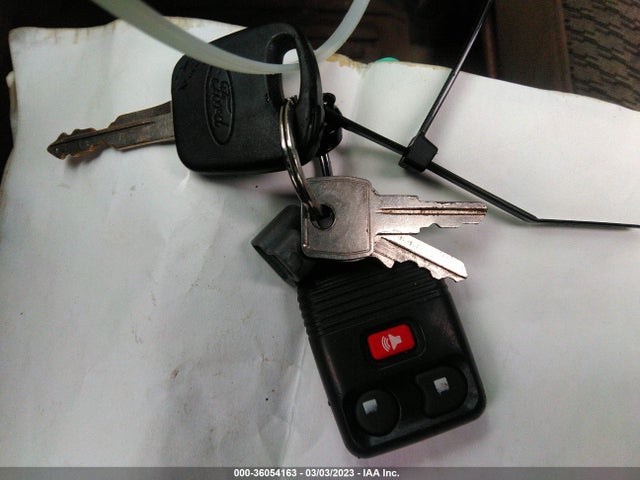 2004 FORD ESCAPE XLT VIN: 1FMYU031X4DA16342