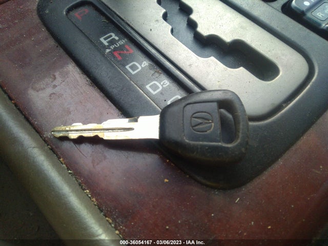 Acura RL 2002 JH4KA96552C001402 Image 3
