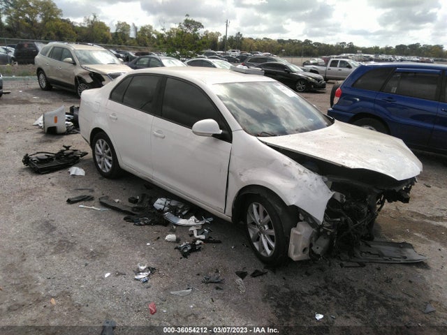 2010 VOLKSWAGEN JETTA SEDAN LIMITED VIN: 3VWAX7AJ8AM110015