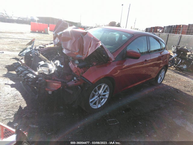 Ford FOCUS SE 2018 1FADP3K2XJL322972 Image 2