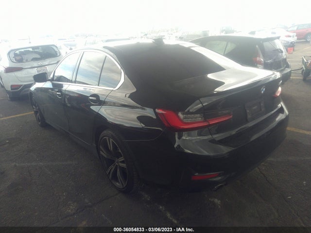 BMW 3 Series 330i 2021 3MW5R1J01M8B67735 Image 3