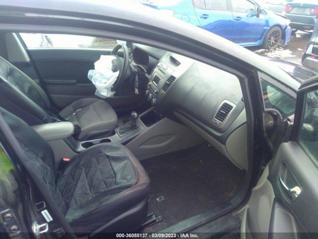 KNAFK4A6XF5325522 KIA FORTE LX