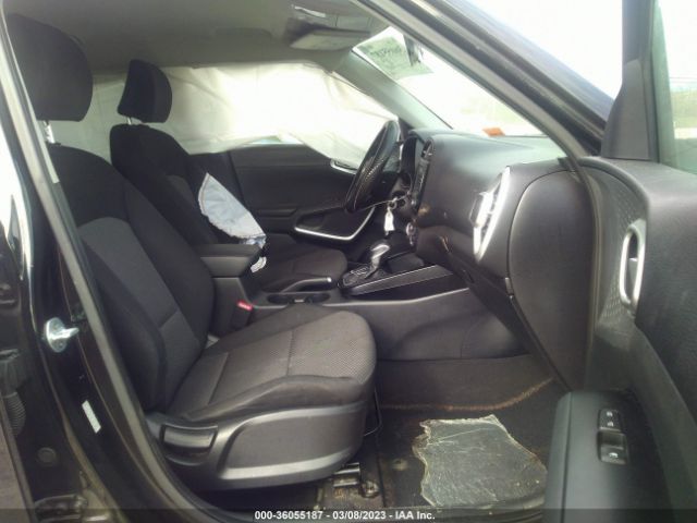 KNDJ23AU5L7037395 KIA SOUL LX