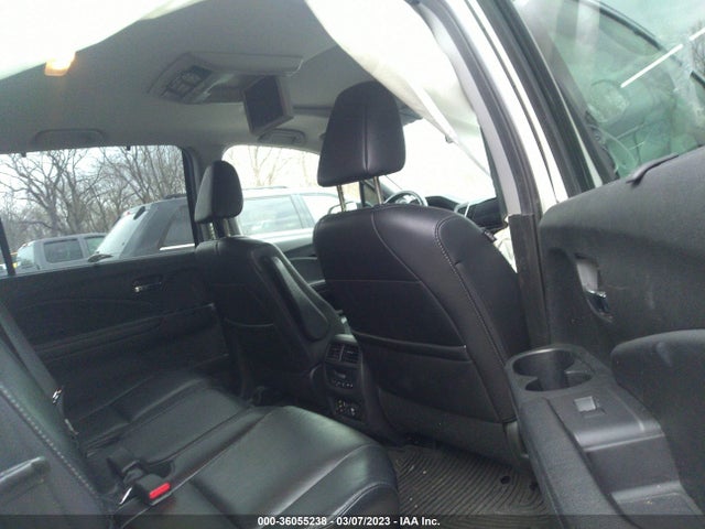 Honda Pilot Touring 2017 5FNYF6H97HB025823 Image 8
