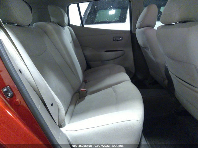 2015 NISSAN LEAF SV VIN: 1N4AZ0CP3FC311020