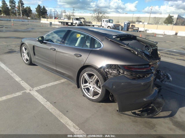 WP0AB2A75JL132127 Porsche Panamera 4s
