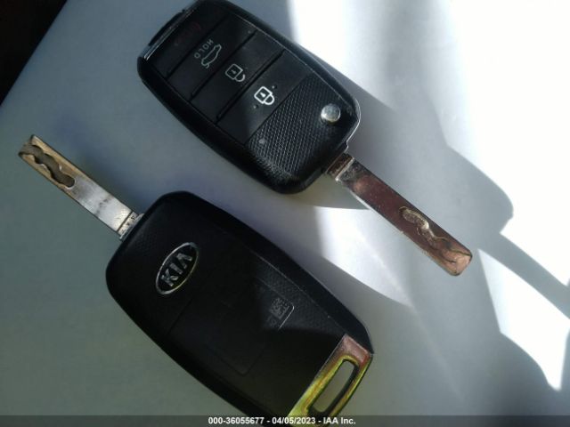 5XXGT4L3XHG139808 KIA Optima Lx