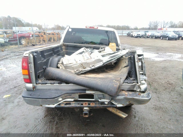 2001 CHEVROLET SILVERADO 1500 LS VIN: 2GCEC19T011101318