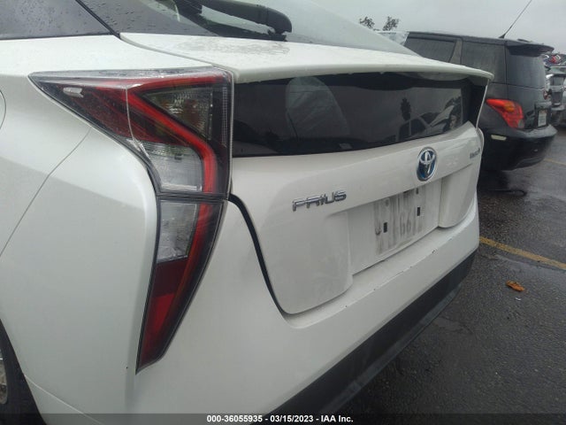 Toyota Prius Two 2016 JTDKBRFU6G3017122 Image 7