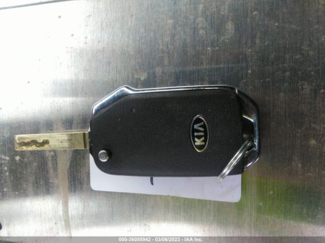 KNDCB3LC0M5486638 KIA NIRO LX