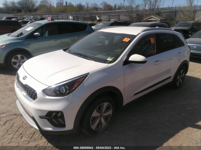 KNDCB3LC0M5486638 KIA NIRO LX