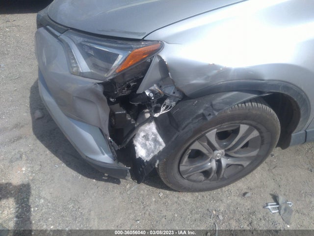 Toyota RAV4 LE 2018 2T3ZFREV7JW484101 Image 7
