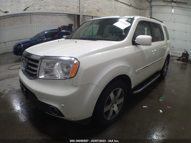Honda Pilot Touring 2015 5FNYF4H95FB042086 Image 2