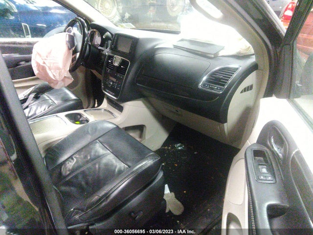 2C4RC1GG5FR628416 Chrysler Town & Country Limited Platinum