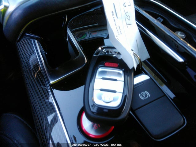 2015 Audi S8, VIN: WAUK2AFD0FN019644