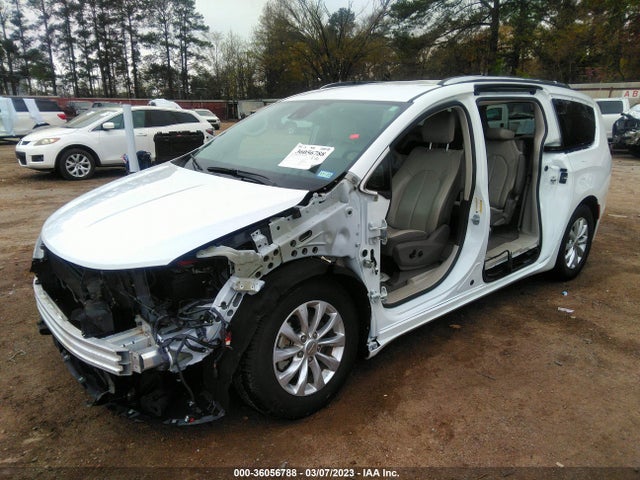 Chrysler Pacifica Touring L 2018 2C4RC1BG3JR237152 Image 2