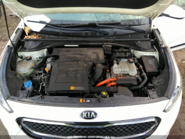KNDCE3LC0H5072028 KIA Niro Touring