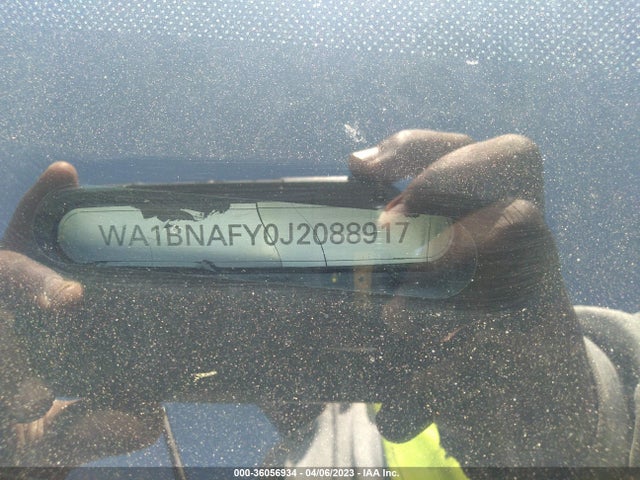 WA1BNAFY0J2088917 Audi Q5 Premium Plus